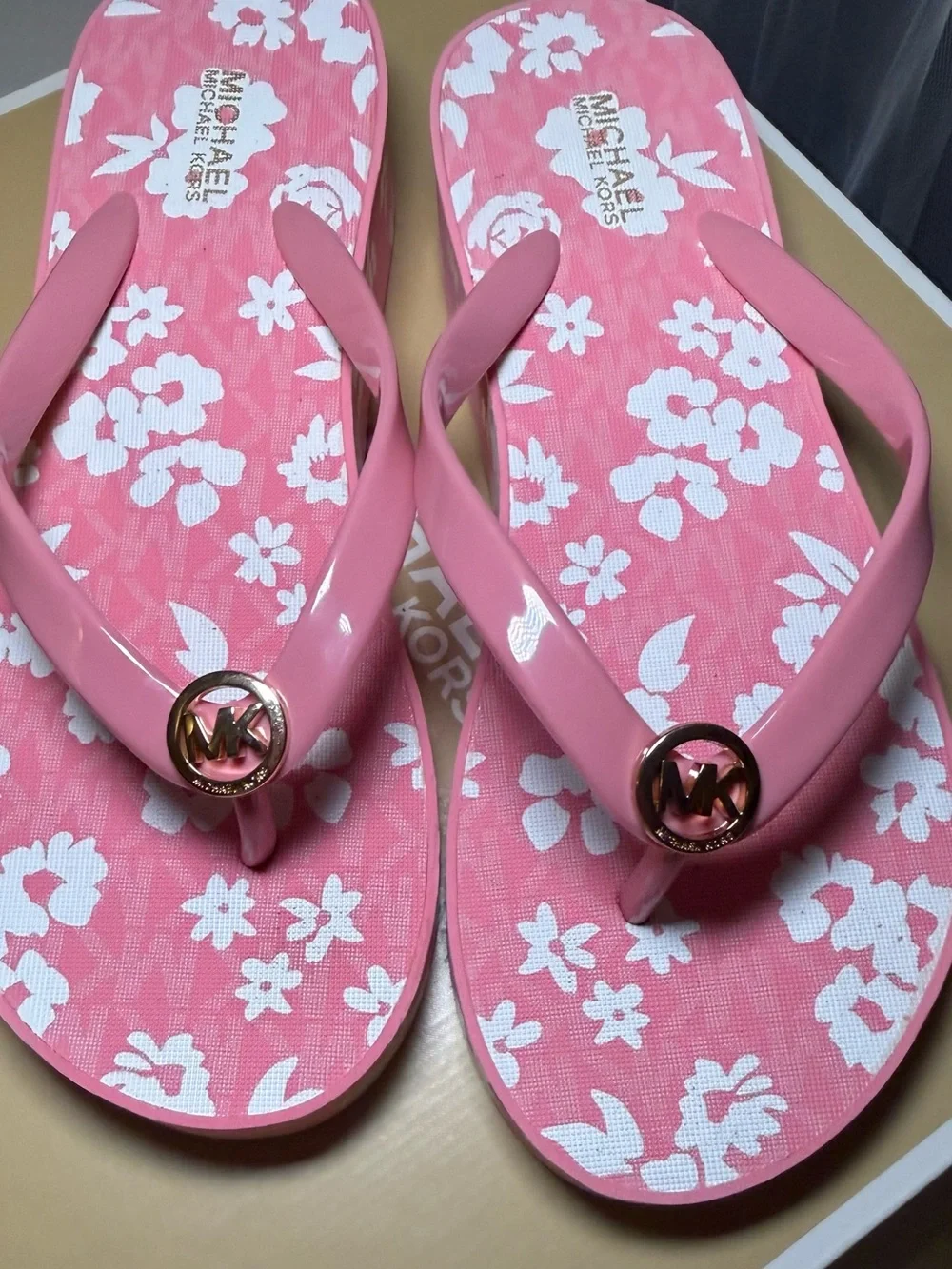 Michael kors Pink Floral Platform Flip Flop 7